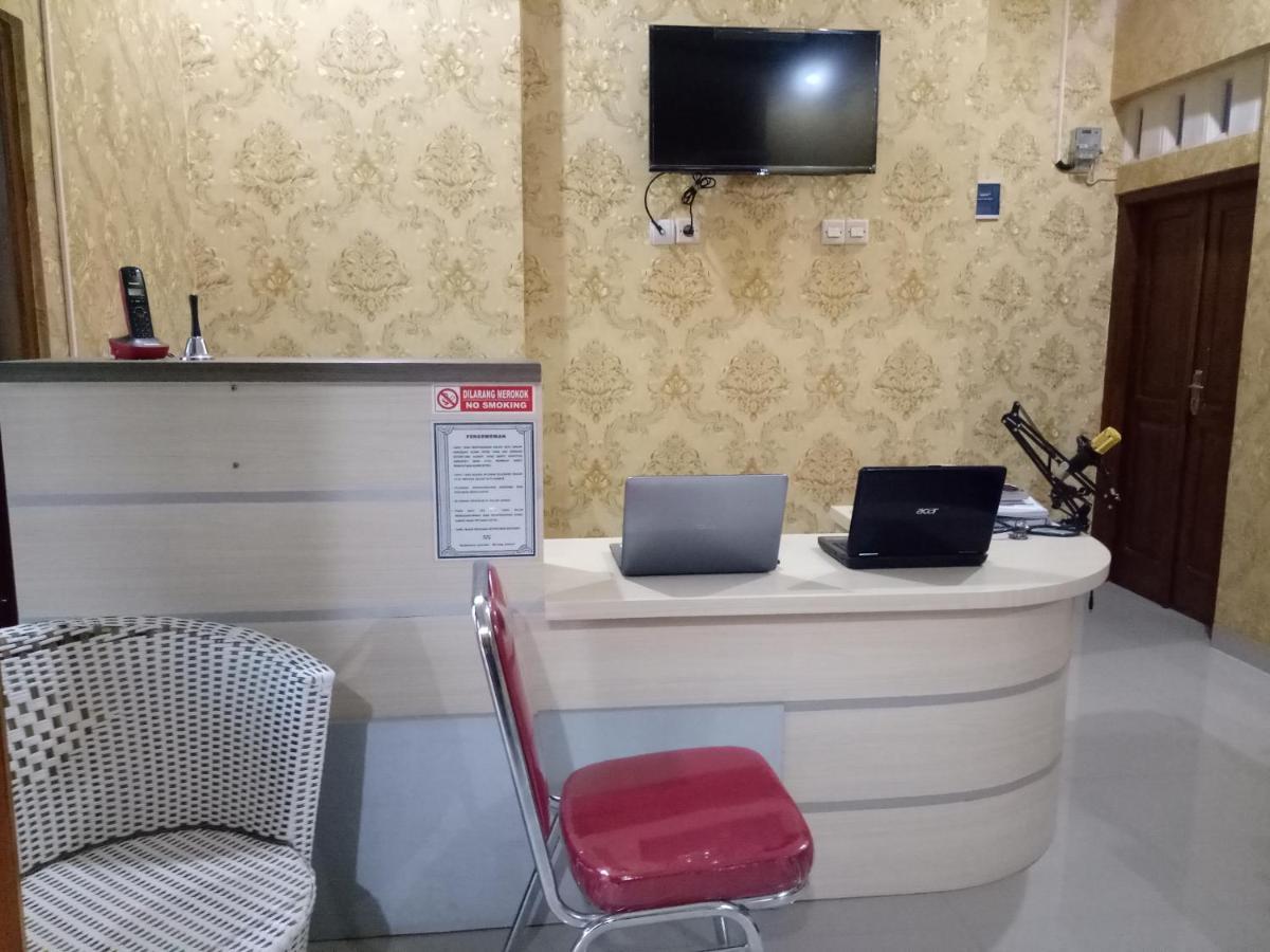 Wisma Andali Syariah Near Rsud Cideres Majalengka Esterno foto