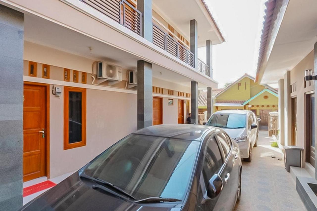 Wisma Andali Syariah Near Rsud Cideres Majalengka Esterno foto